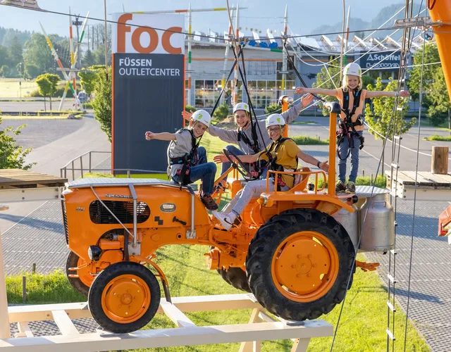 Familie im Hochseilgarten Füssen am FOC