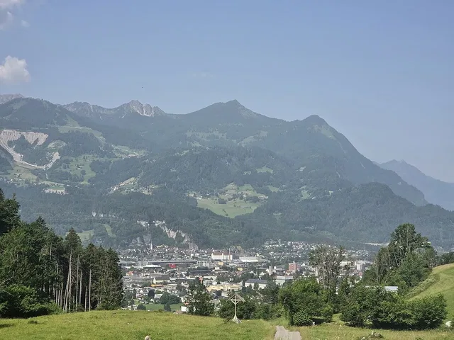Landschaftsblick aus Rungelin über das Tal.