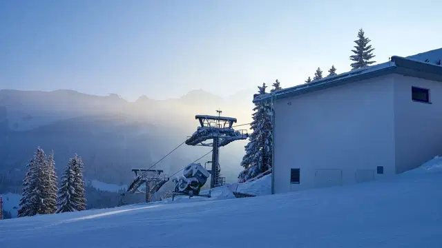 Skigebiete im Kleinwalsertal: 4 Gebiete, rund 76 Pistenkilometer