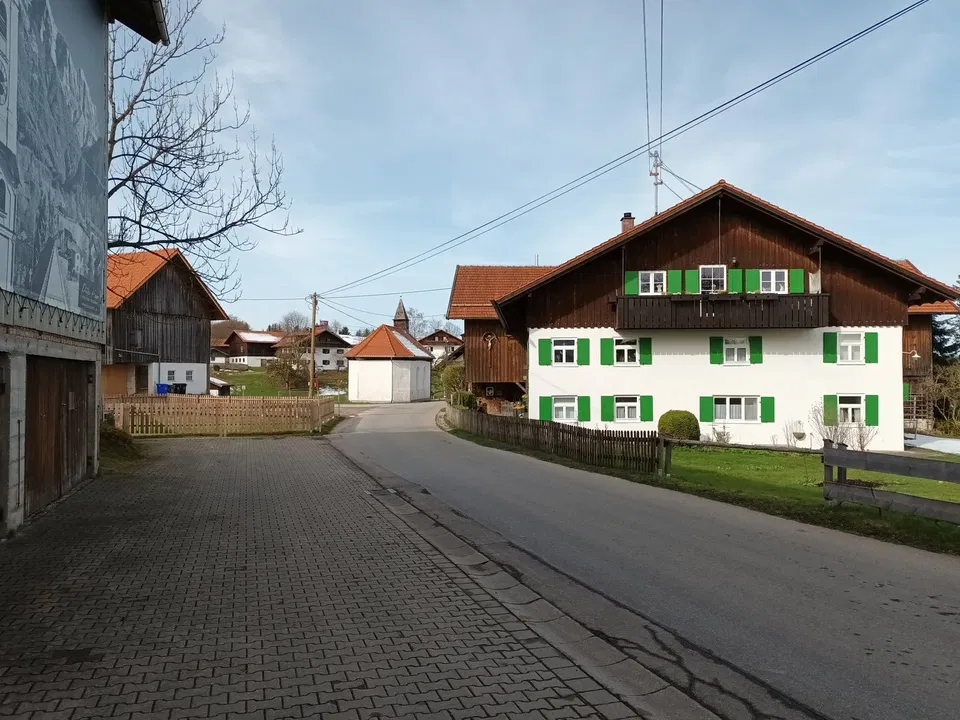 Familienerlebnisse in Nesselwang – Rabaukennest, Spielhaus und Badezeit