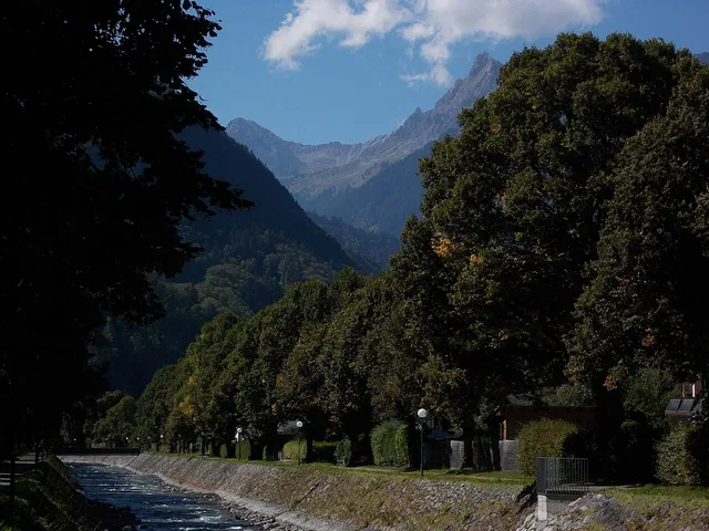 Blick von der Litzpromenade Richtung Saulakopf und Zimba; ein Abschnitt der Dorfrunde.