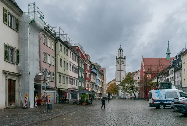 Marienplatz und Blaserturm in der Altstadt Ravensburg