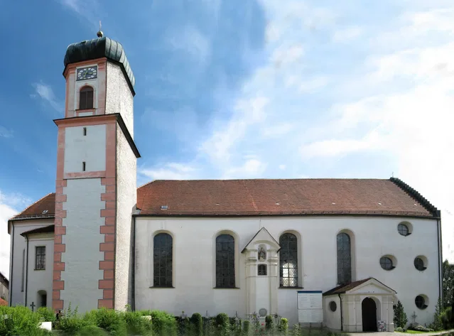 Rokokokirche St. Ulrich in Seeg von außen