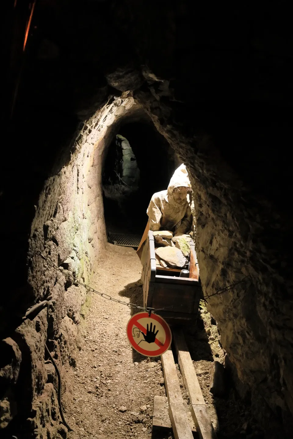Schwazer Silberbergwerk – Grubenbahn und Geschichte unter Tage