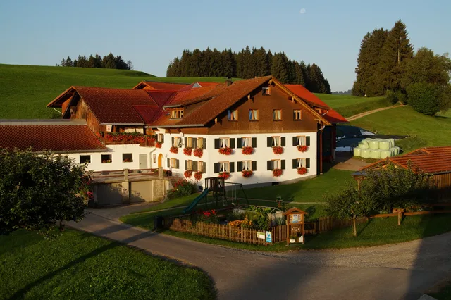 Unser Ferienhof mit Spielplatz