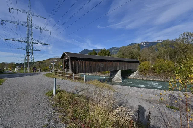 Gedeckte Illbrücke zwischen Nenzing und Gais; Aufnahme von 2014.