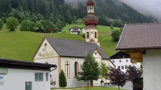 Sellrain zu Fuß: Besinnungsweg und die Kirche St. Quirin
