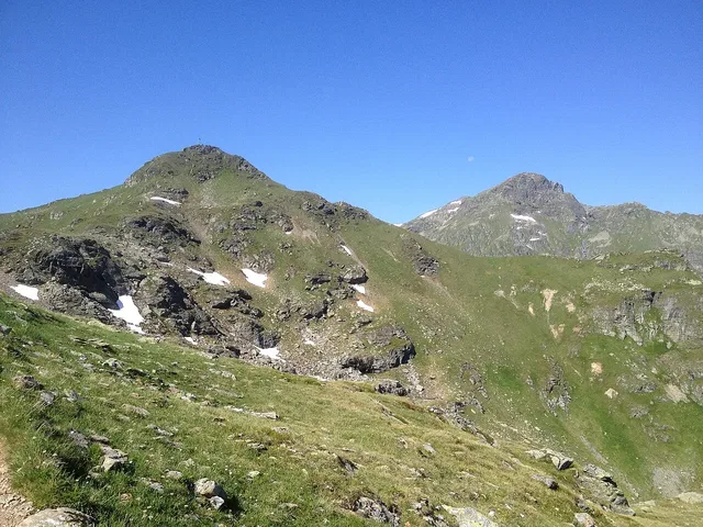 Berglandschaft an der Madrisella; die Wanderung verläuft auf alpinen Pfaden.
