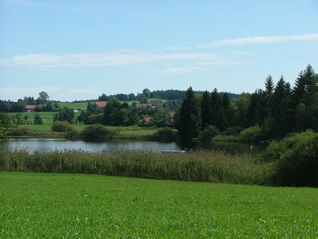 Obersee bei Kißlegg, einer der Seen an der Radrunde.