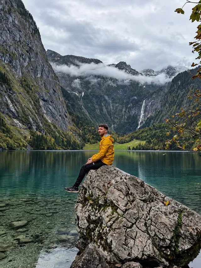 Ist ganz nett hier auf dem Stein 🪨🌊☺️

#obersee #königssee #wandern #bayern